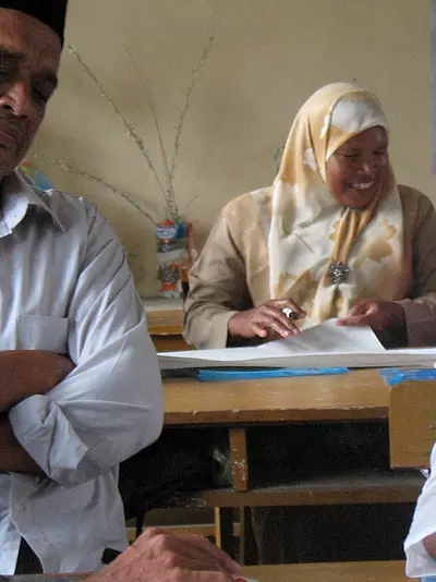 Training on Aceh in a classroom in Indonesia