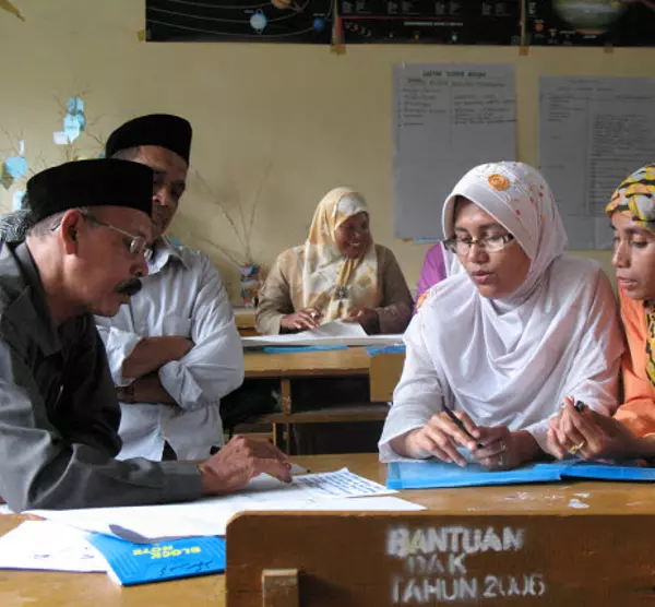 Indonesian officials in training in Aceh
