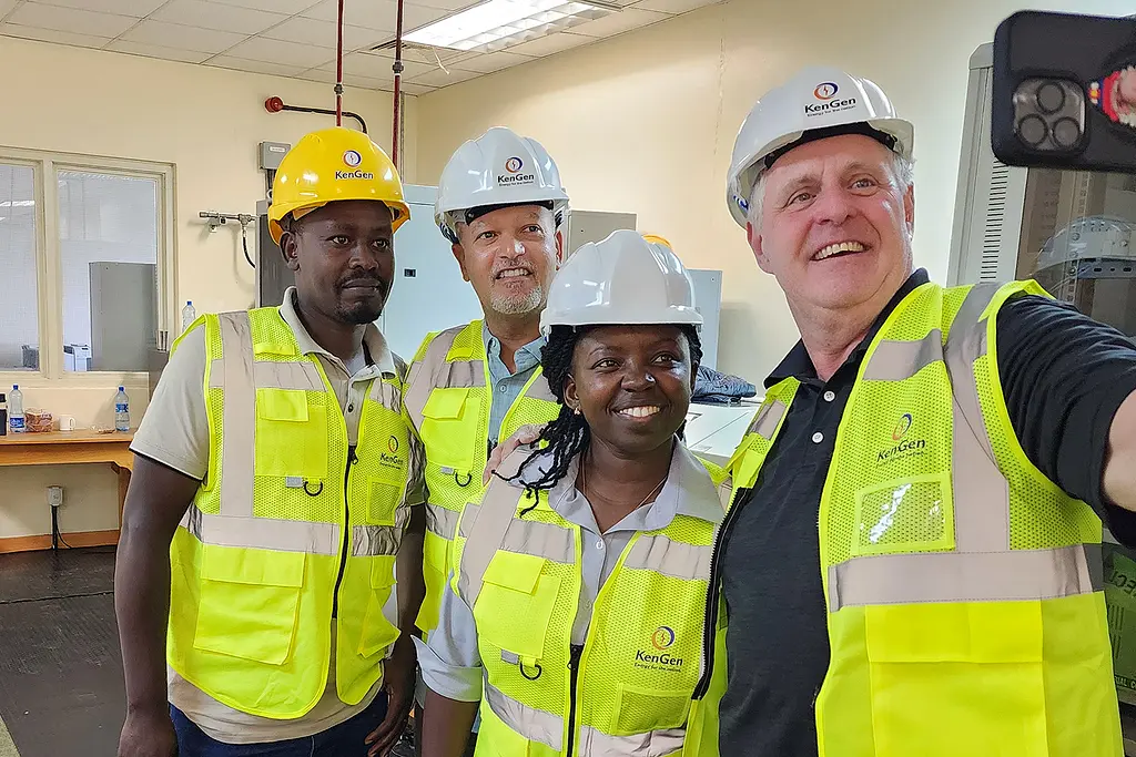 KenGen Geophysicist Dr. Anna Mwangi takes a selfie with RTI visitors during a hosted tour of the Olkaria Geothermal Plant in Naivasha, Kenya, June 2023