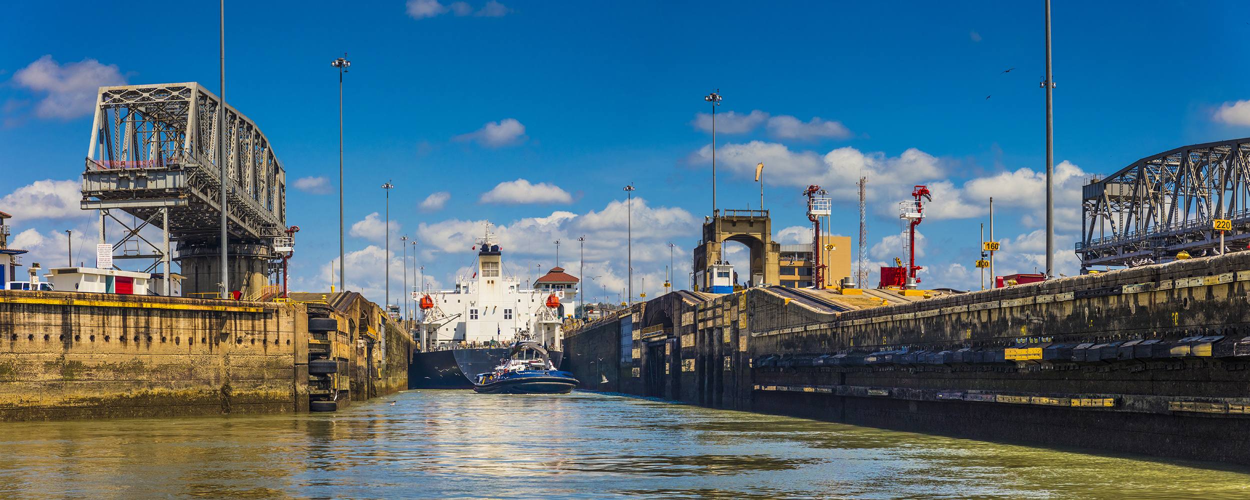 How Did The Weather Affect The Building Of The Panama